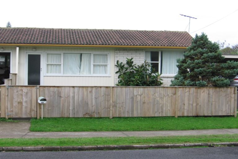 Photo of property in 2 Swan Crescent, Pakuranga, Auckland, 2010