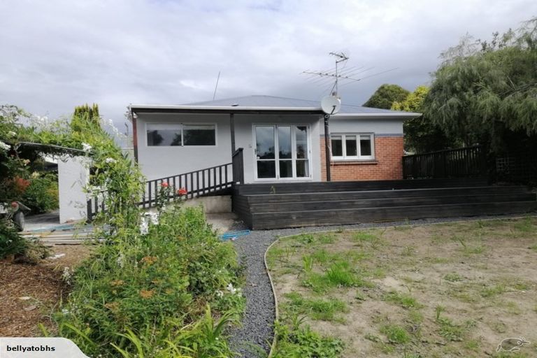 Photo of property in 30 Main Road, Fairfield, Dunedin, 9018