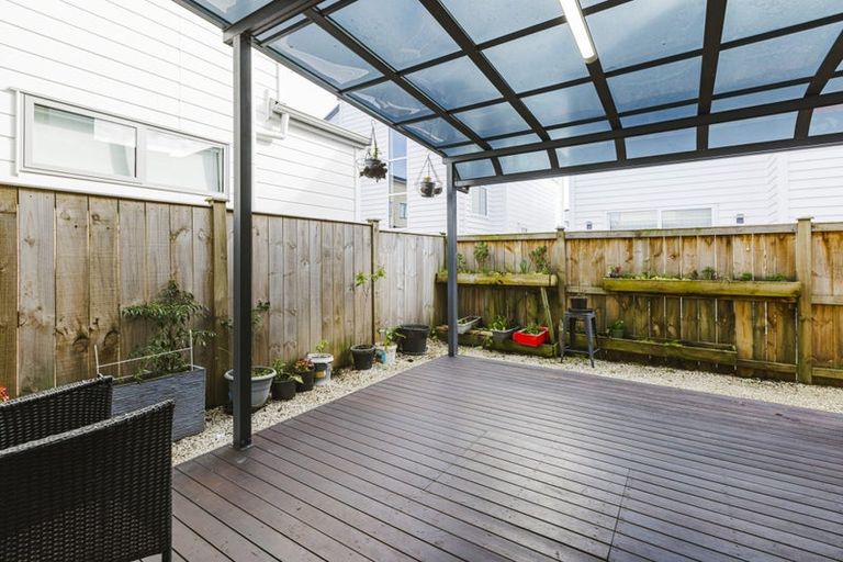 Photo of property in 104 Bellbird Street, Papakura, 2110