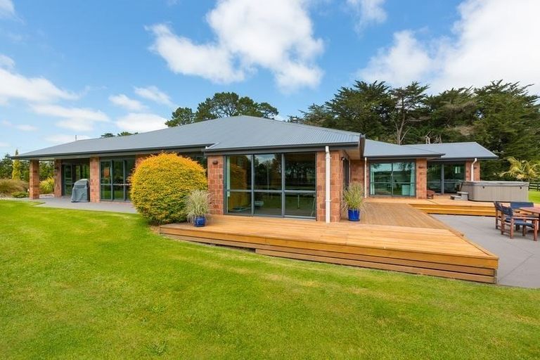 Photo of property in 225a Kairau Road, Brixton, New Plymouth, 4373