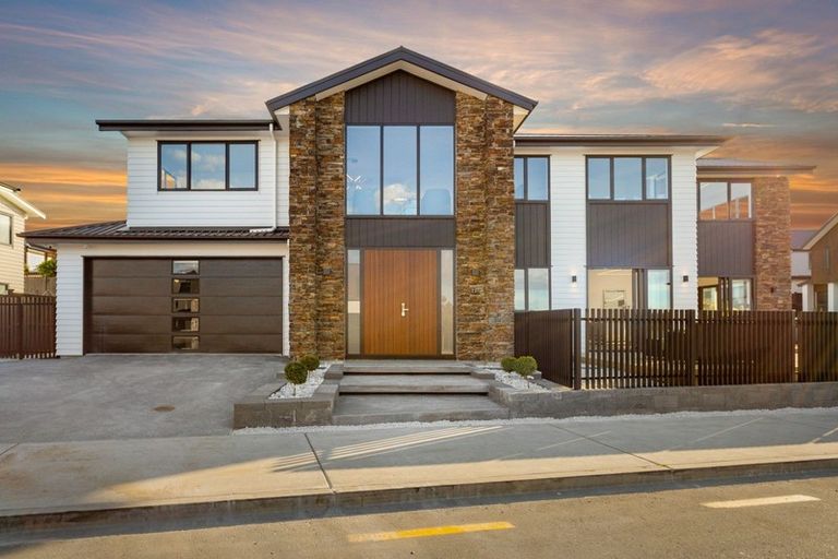 Photo of property in 5 Tai Crescent, Hobsonville, Auckland, 0616