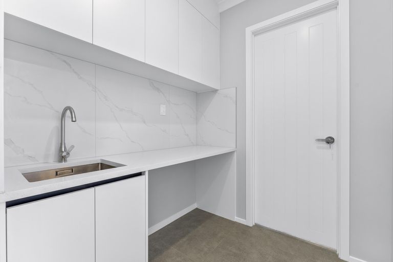 Photo of property in 1 Koiora Road, Clarks Beach, 2122