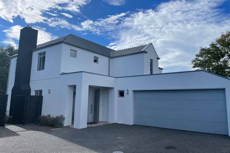 Photo of property in 18 Bryndwr Road, Fendalton, Christchurch, 8052