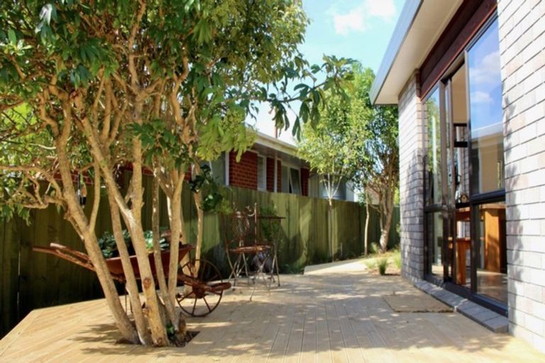 Photo of property in 128 Newcastle Road, Dinsdale, Hamilton, 3204