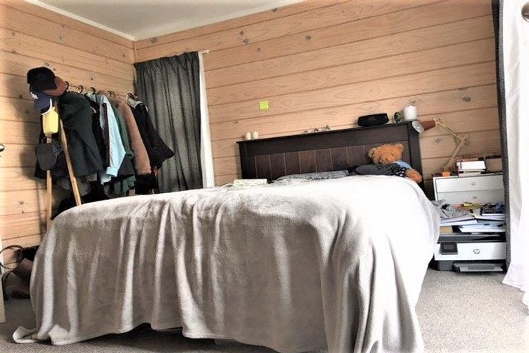 Photo of property in 56a Bay Street, Red Beach, 0932