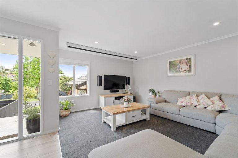 Photo of property in 7 Phoebe Meikle Place, Torbay, Auckland, 0630