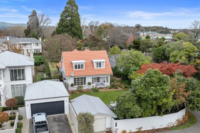 Photo of property in 2 Royds Street, Fendalton, Christchurch, 8014