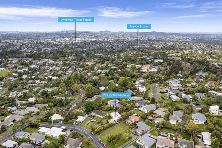 Photo of property in 29 Highland Avenue, Titirangi, Auckland, 0604