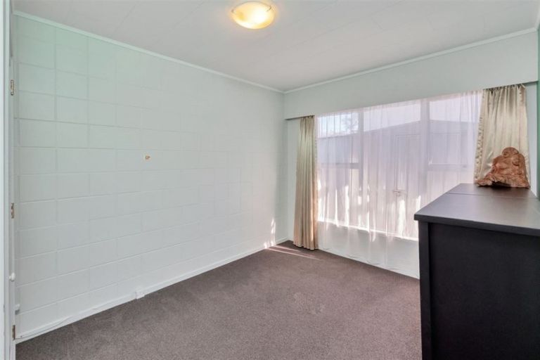 Photo of property in 7 Spence Road, Henderson, Auckland, 0612