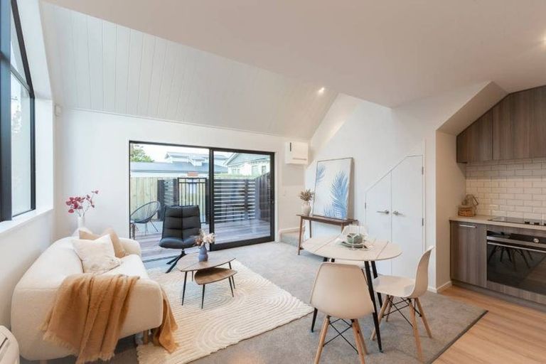 Photo of property in 2 Saint Martins Road, Saint Martins, Christchurch, 8022