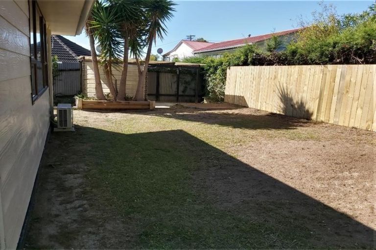 Photo of property in 2/7 Albertson Place, Manurewa, Auckland, 2102