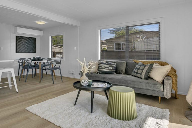 Photo of property in 2/40 Rosella Road, Mangere East, Auckland, 2024