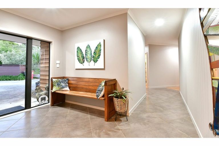 Photo of property in 257 Upper Waiwera Road, Puhoi, Silverdale, 0994