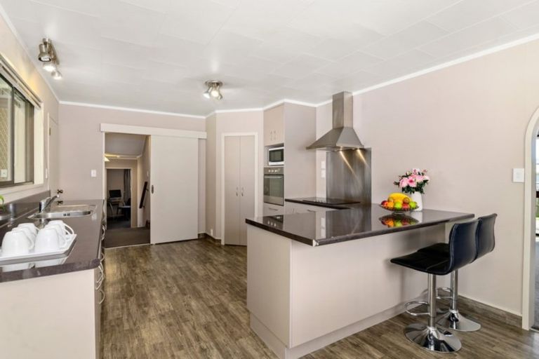 Photo of property in 17 Te Ana Place, Lynmore, Rotorua, 3010