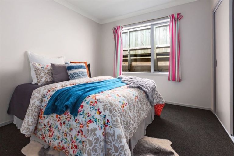 Photo of property in 34 John Burke Drive, Aotea, Porirua, 5024