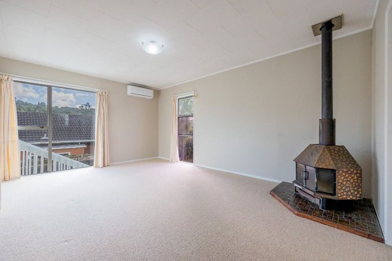Photo of property in 92 Lynn Road, Bayview, Auckland, 0629