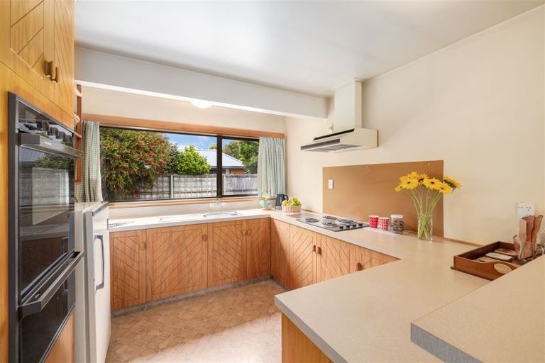 Photo of property in 18 Nepal Place, Burnside, Christchurch, 8053