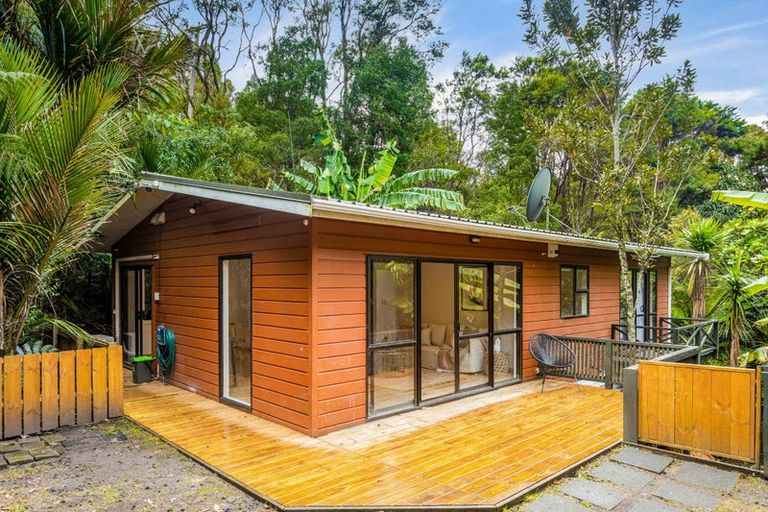 Photo of property in 56 Tanekaha Road, Titirangi, Auckland, 0604