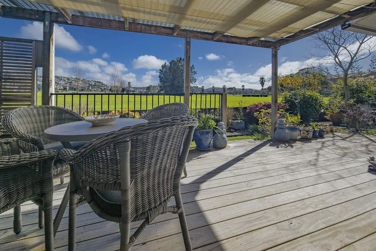 Photo of property in 2/93 Florence Avenue, Orewa, 0931