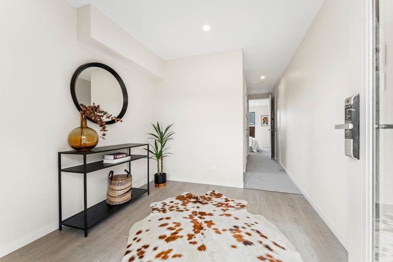 Photo of property in 18b Kings Road, Panmure, Auckland, 1072