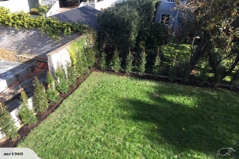 Photo of property in 34 Sentinel Road, Herne Bay, Auckland, 1011