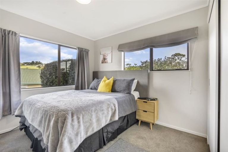 Photo of property in 23 Blue Heron Rise, Stanmore Bay, Whangaparaoa, 0932
