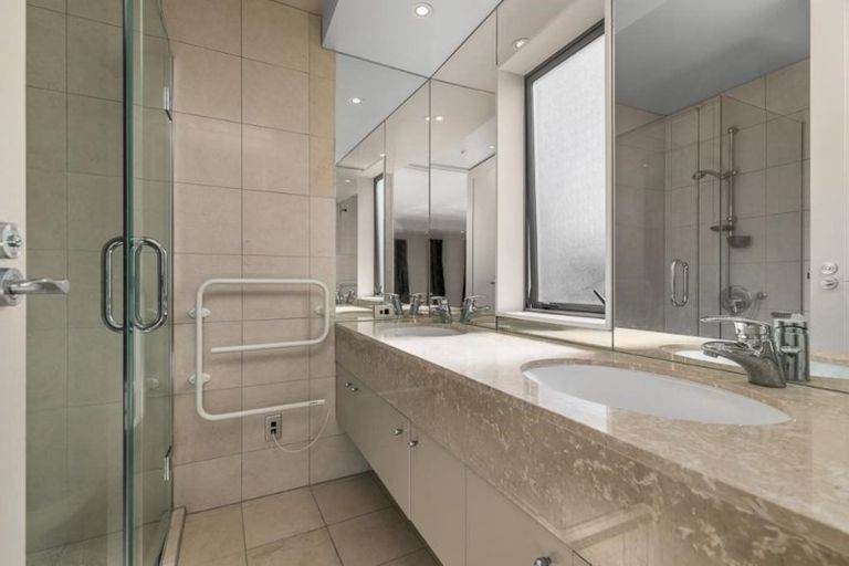 Photo of property in Tower Hill Apartments, 15f/1 Emily Place, Auckland Central, Auckland, 1010