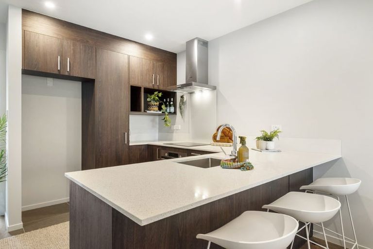 Photo of property in 118 Te Oneroa Way, Long Bay, Auckland, 0630