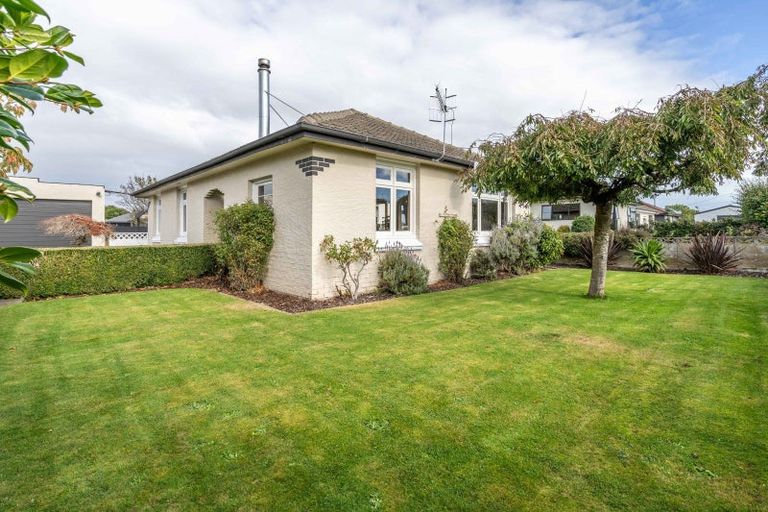 Photo of property in 17 Renfrew Street, Waikiwi, Invercargill, 9810