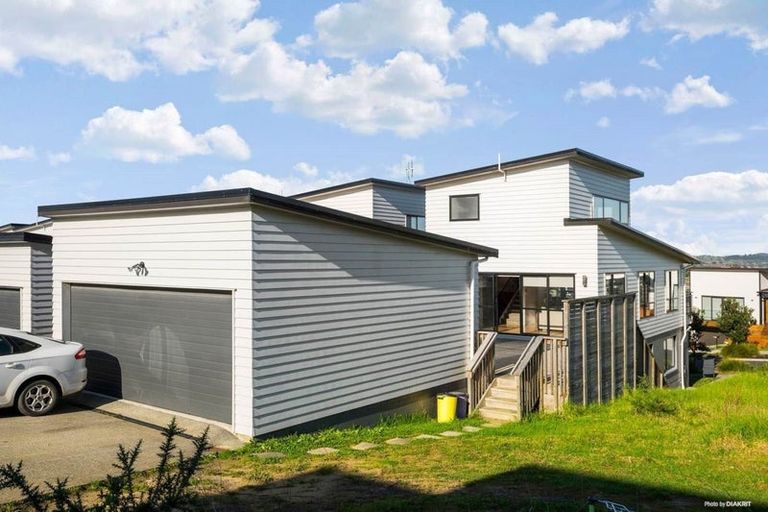 Photo of property in 58 Ascension Crescent, Orewa, 0931