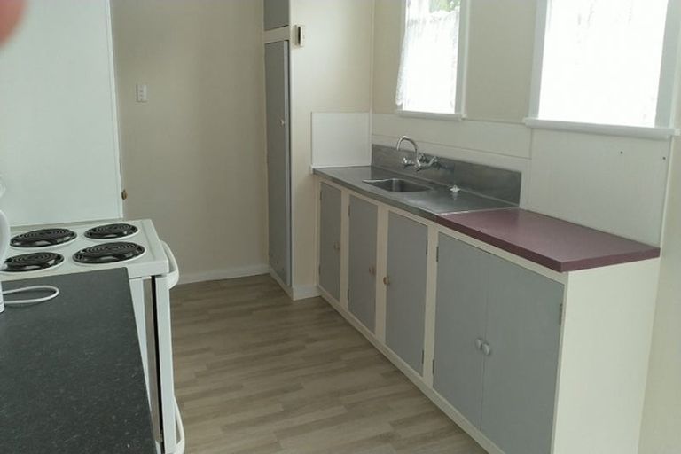 Photo of property in 37 Biddle Crescent, Taita, Lower Hutt, 5011