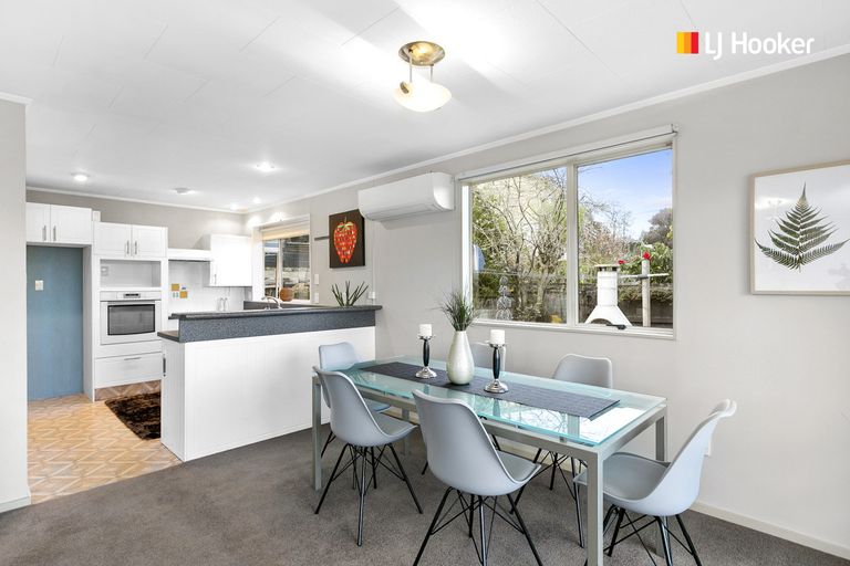 Photo of property in 32 Elwyn Crescent, Green Island, Dunedin, 9018