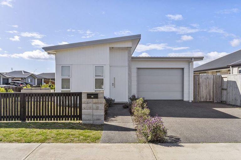 Photo of property in 11 Union Drive, Papamoa, 3118
