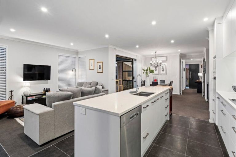 Photo of property in 8 Sarcodia Place, Papamoa Beach, Papamoa, 3118