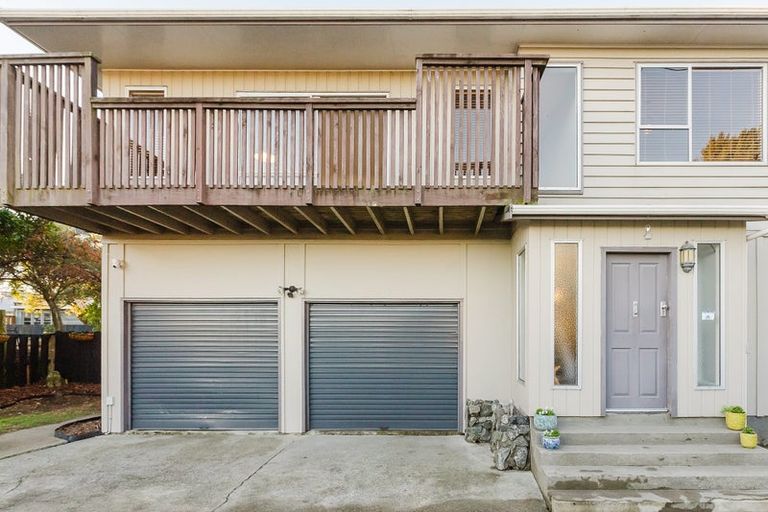 Photo of property in 7 Livet Place, Papakowhai, Porirua, 5024
