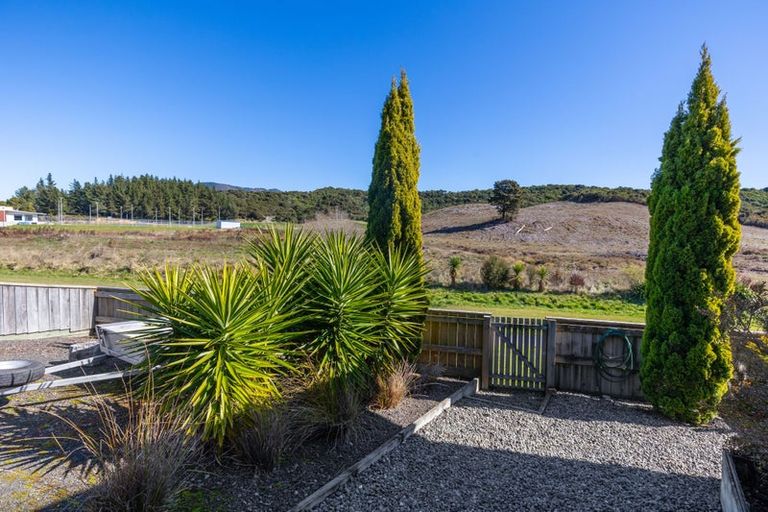 Photo of property in 21 Glentui Place, Waikawa, Picton, 7220