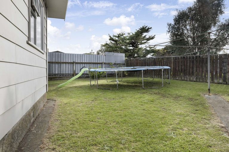 Photo of property in 6 Yates Street, Otaki Beach, Otaki, 5512