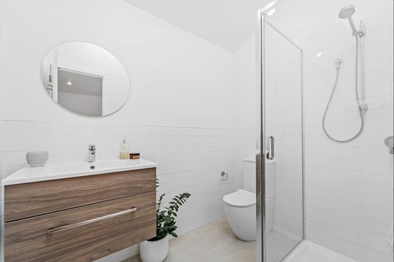 Photo of property in 6 Titoki Close, Matakana, Warkworth, 0985