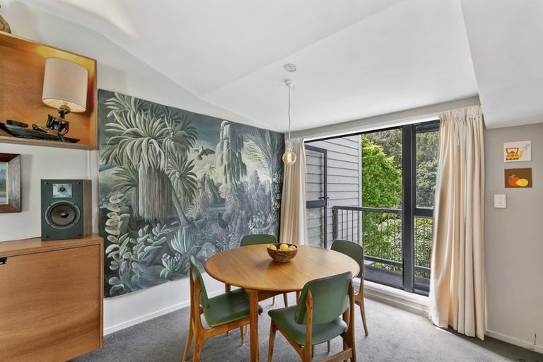 Photo of property in 30 Lawson Place, Mount Victoria, Wellington, 6011