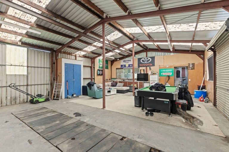 Photo of property in 805 Richmond Road, Lepperton, New Plymouth, 4373