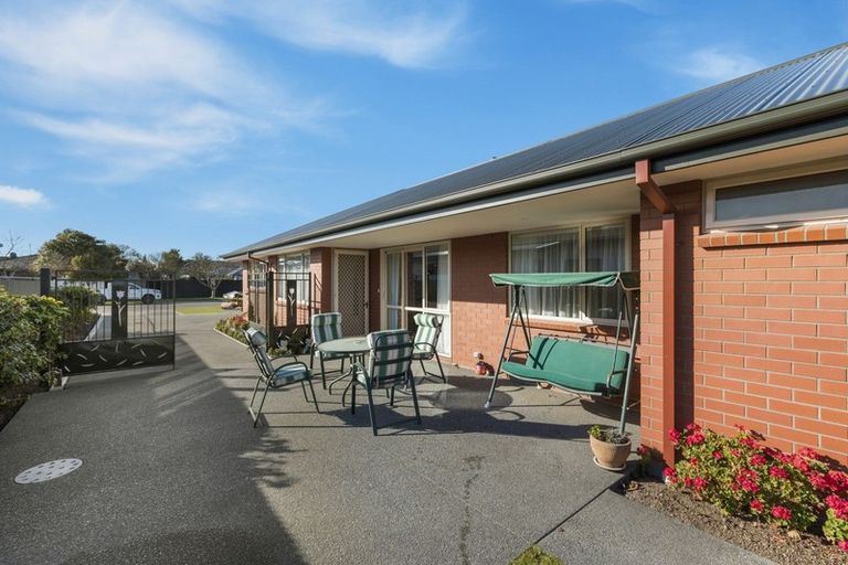 Photo of property in 30 Palmers Road, New Brighton, Christchurch, 8083