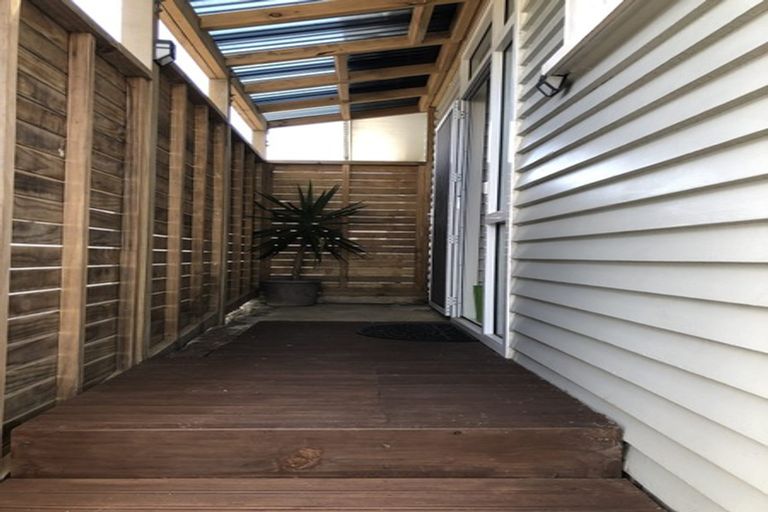 Photo of property in 74 Ridge Road, Howick, Auckland, 2014