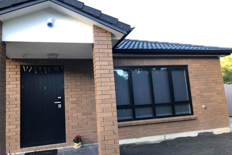 Photo of property in 17 Goodwood Drive, Goodwood Heights, Auckland, 2105