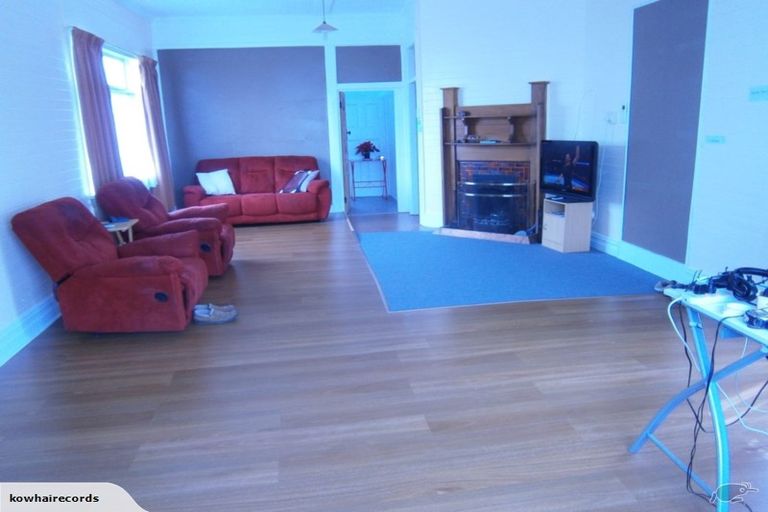 Photo of property in 11 Douglas Street, Balclutha, 9230