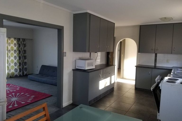 Photo of property in 18 Berkley Avenue, Hillcrest, Hamilton, 3216