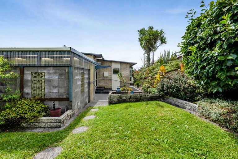 Photo of property in 102a Frankley Road, Frankleigh Park, New Plymouth, 4310