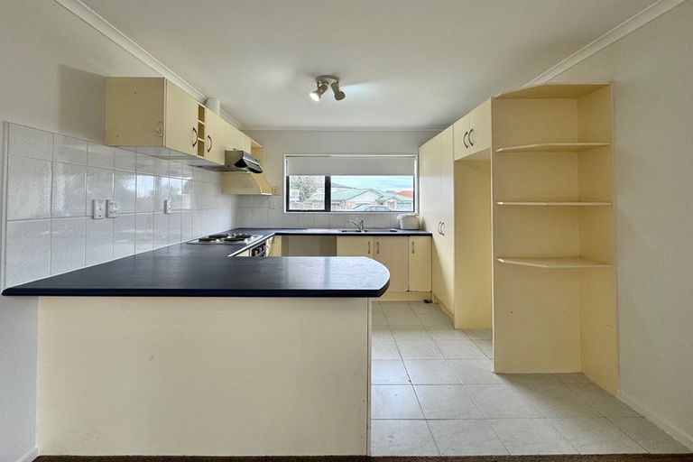 Photo of property in 76 Pitt Avenue, Clendon Park, Auckland, 2103