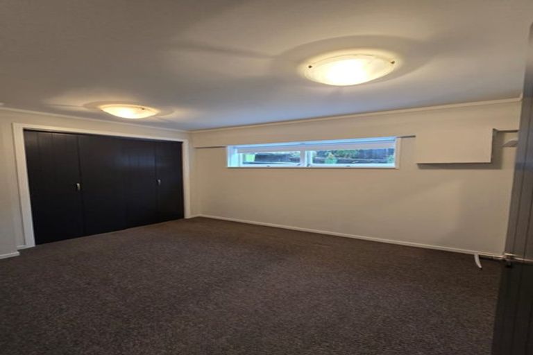 Photo of property in 18 Long Street, Torbay, Auckland, 0630