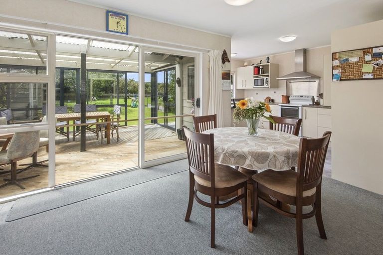 Photo of property in 66 Saleyards Road, Kauri, Kamo, 0185