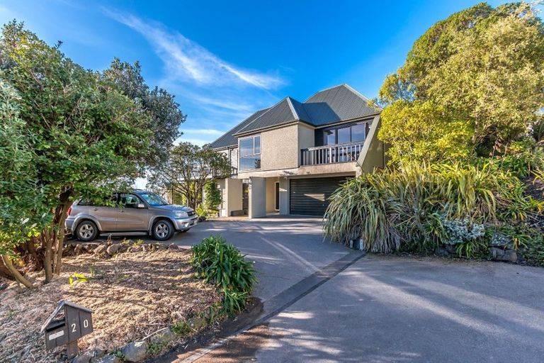 Photo of property in 20 Inverness Lane, Redcliffs, Christchurch, 8081